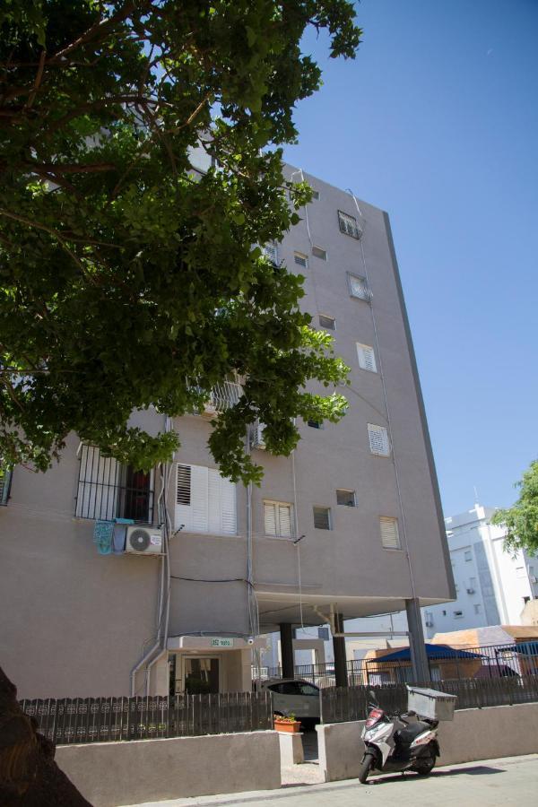 Apartments4You Bally Бат-Ям Екстер'єр фото